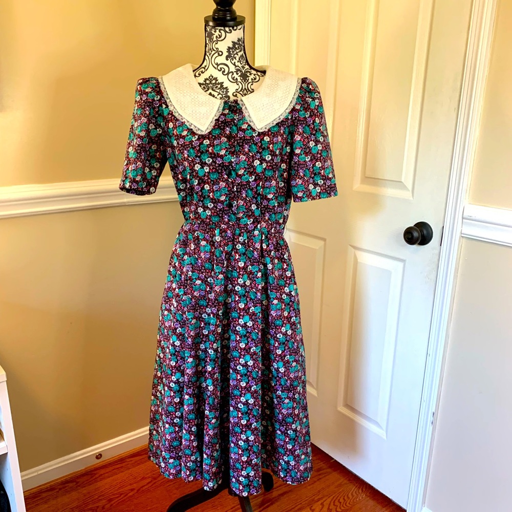 1970’s homemade women’s dress, country style.